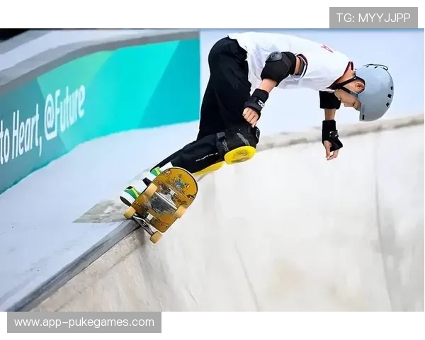 广东选手陈烨夺滑板首金,为代表团开门红 广东选手陈烨夺滑板首金,为代表团开门红